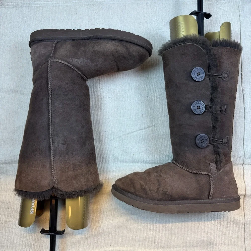 Ugg Boots Leather Upper Sheepskin Lining Brown Womens Size 9
